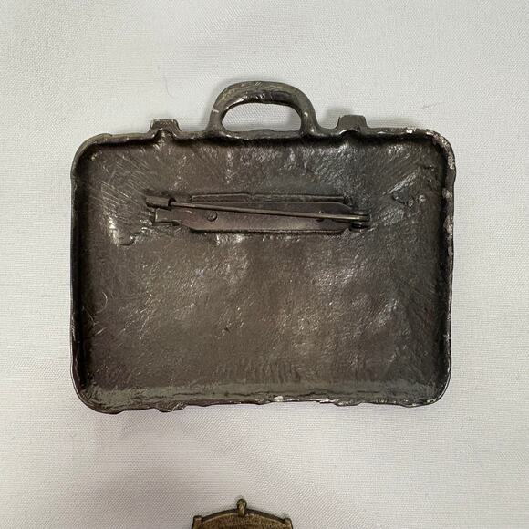 Vintage Dangle Charm Brooch Pin Lot - Sewing Machine, Hospital, House, Suitcase - Picture 3 of 10